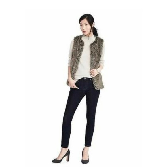 [Banana Republic] Smoky Gray Fur Vest - Picture 5 of 9